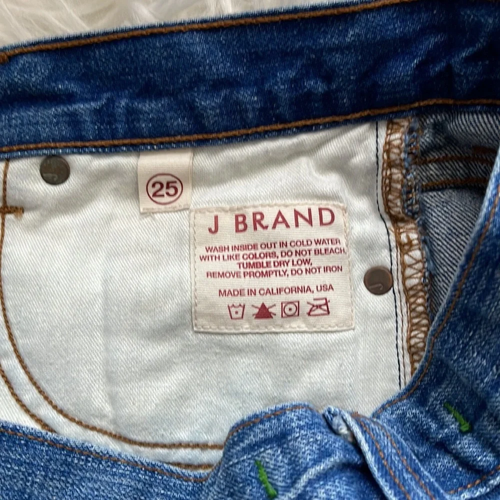 J Brand Libra Cut-Off Denim Shorts Size 25